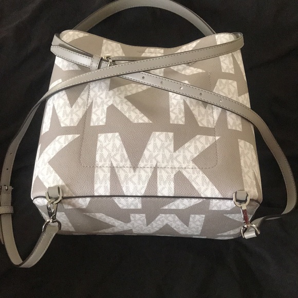 New stylist double purpose Michael Kors bag - Picture 4 of 7